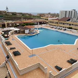 https://playa-paraiso-la-rosa.in-canary-islands.com
